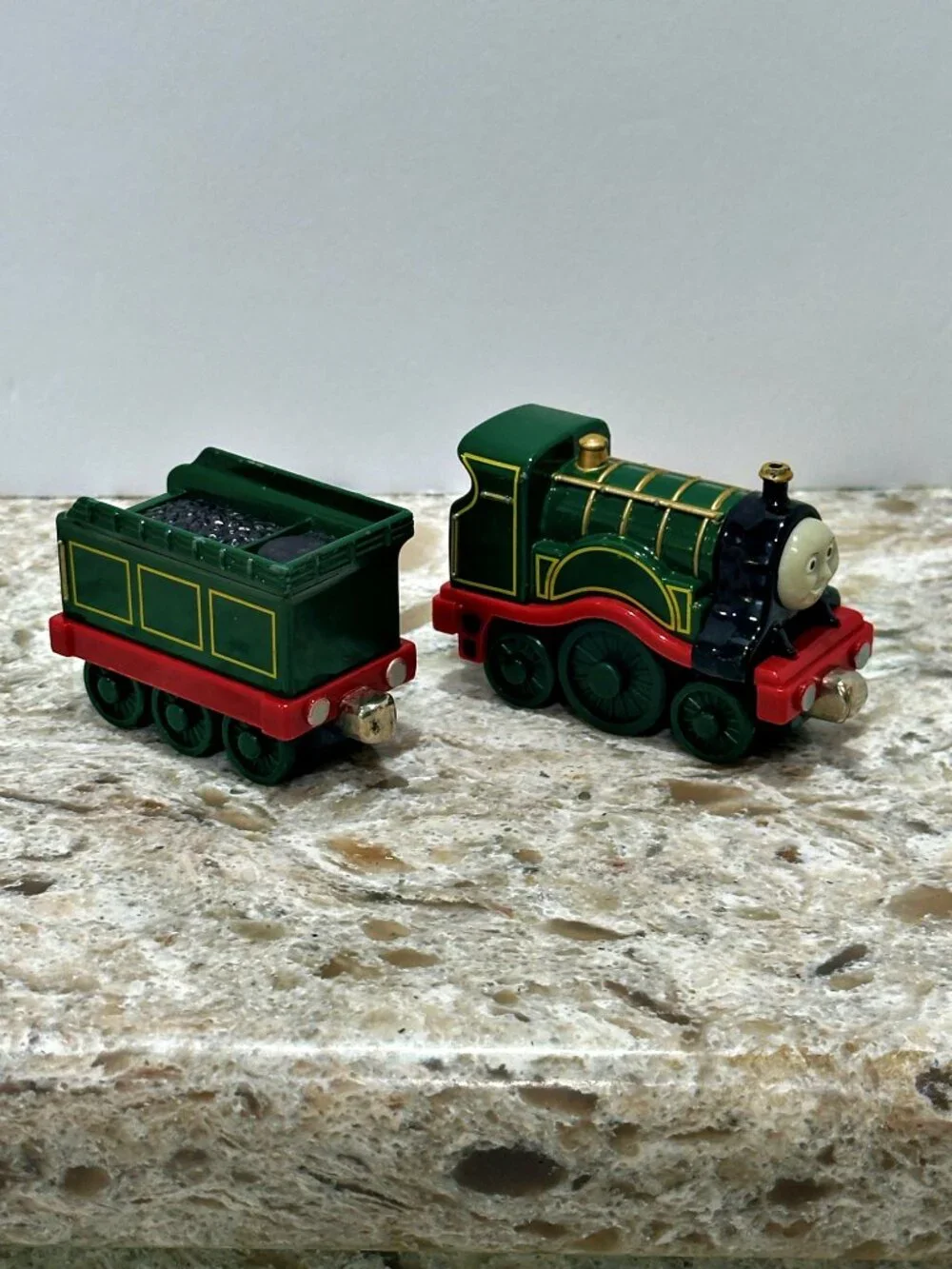 Thomas & Friends Emily with Coal Tender 2004 Learning Curve Take Along Diecast